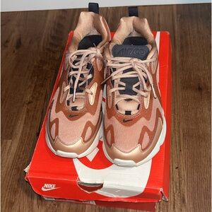 Women’s Airmax 200